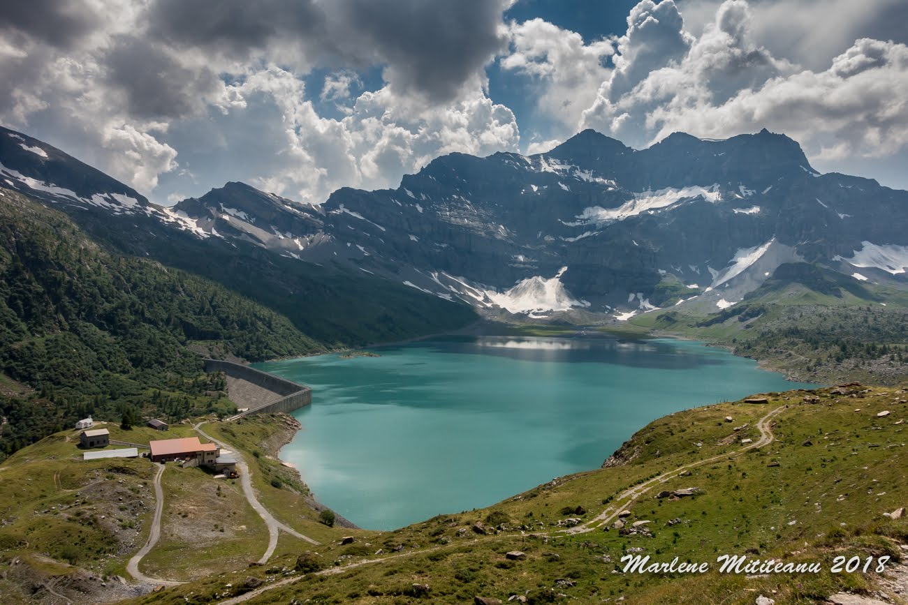easy guided hiking switzerland
